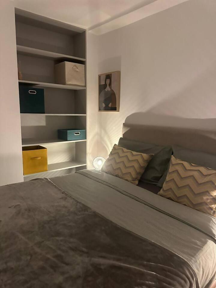 Stylish Renovated Apartment In Chiado Lisboa Exterior foto